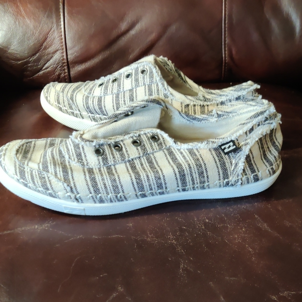 Billabong Canvas Striped Tan/Black Casual Slip on Shoes Size 8